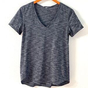 🍋LIKE NEW Lululemon Love V neck Workout Tee